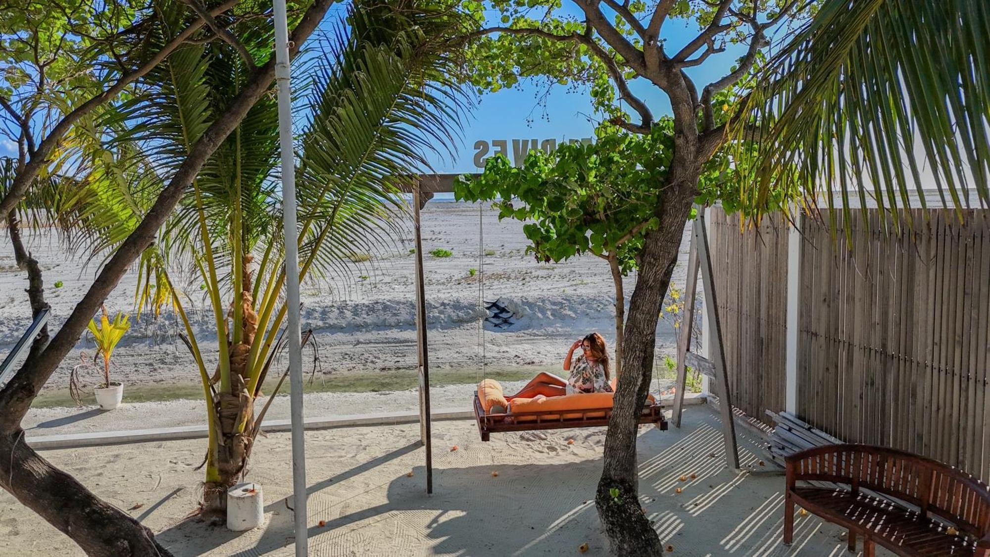 Wave Sound By 3S Maldives Hotel Addu City Eksteriør billede