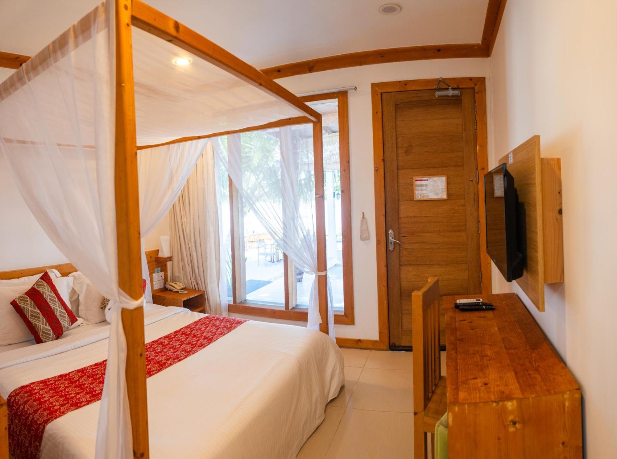 Wave Sound By 3S Maldives Hotel Addu City Eksteriør billede